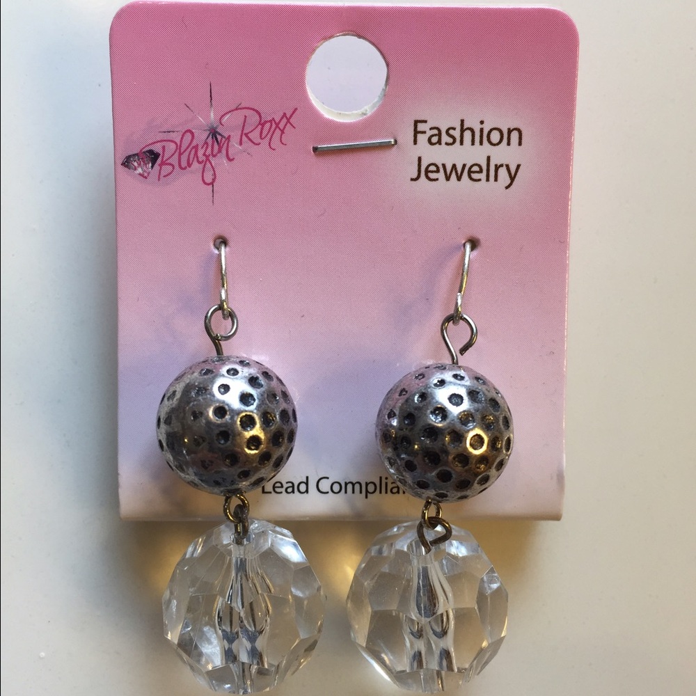 Dangle earrings
