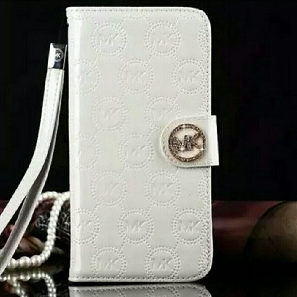 Michael Kors iPhone 7 Patent Leather Flip Case