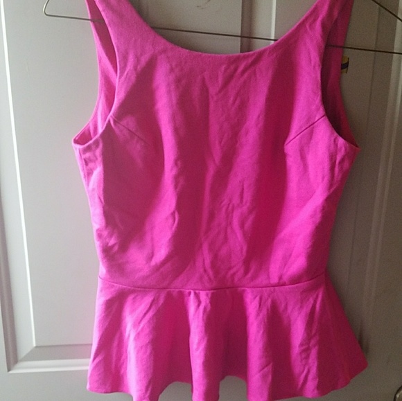 Pink top - Picture 1 of 2