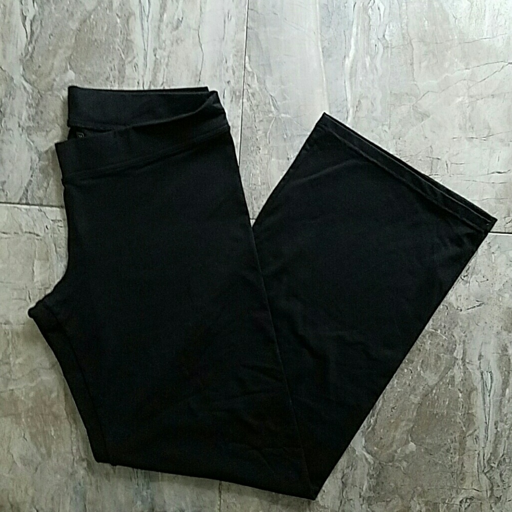 NWOT Black Gap Yoga Pants