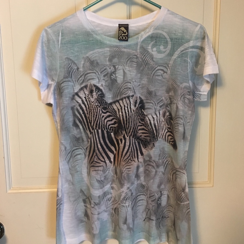 Adorable zebra sequin dressy light tee shirt