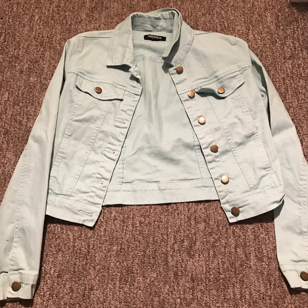 Light green jean jacket 🙌🏻
