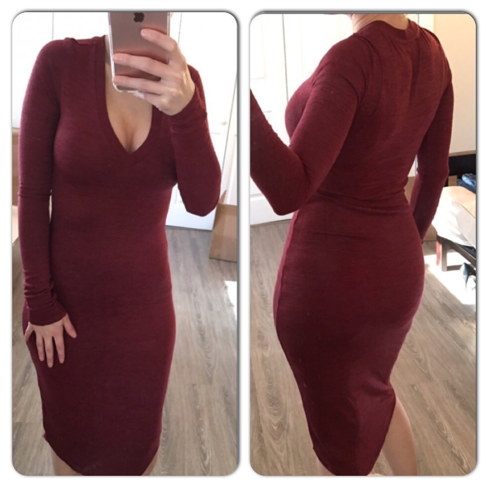 Long sleeve V-neck maroon maxi dress