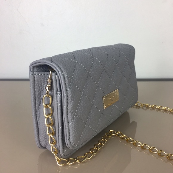 🖤Sold 🖤BCBG Paris Mini Quilted Crossbody - Picture 3 of 8