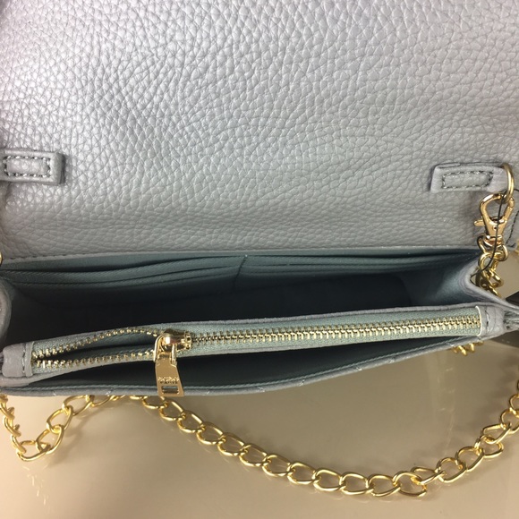 🖤Sold 🖤BCBG Paris Mini Quilted Crossbody - Picture 6 of 8