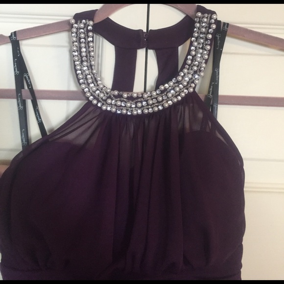 Plum formal dress - Picture 4 of 8