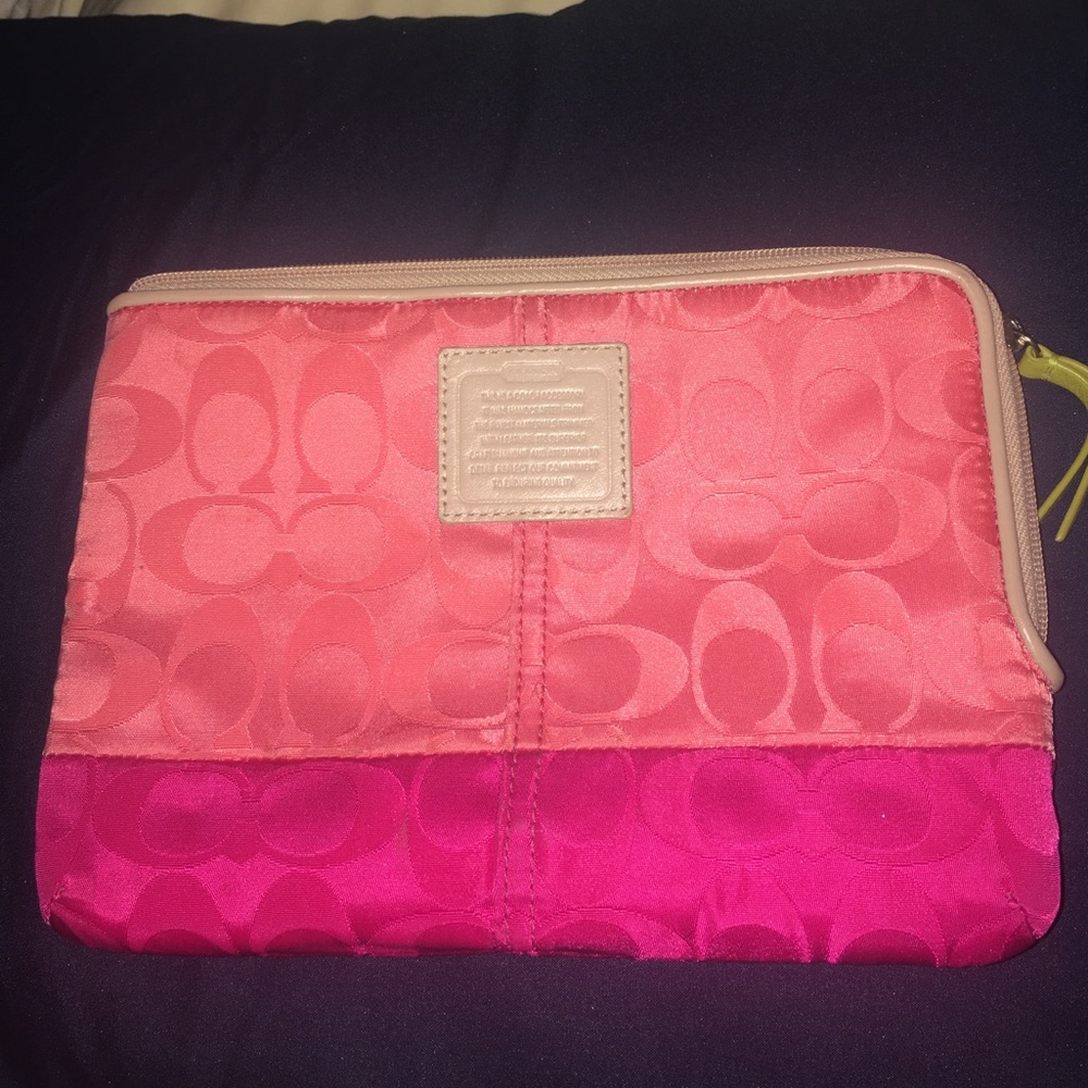 Coach jumbo clutch/wristlet
