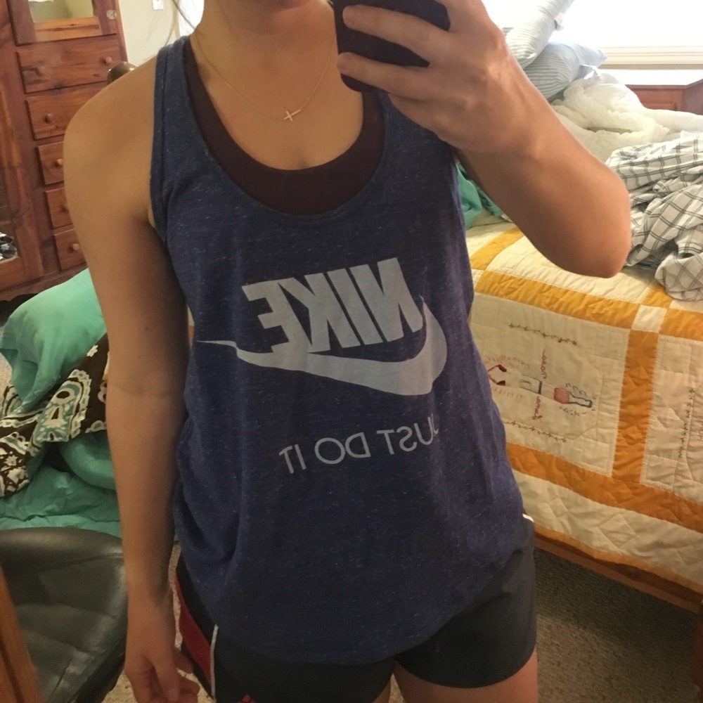 Never worn Nike workout tank! Size Small