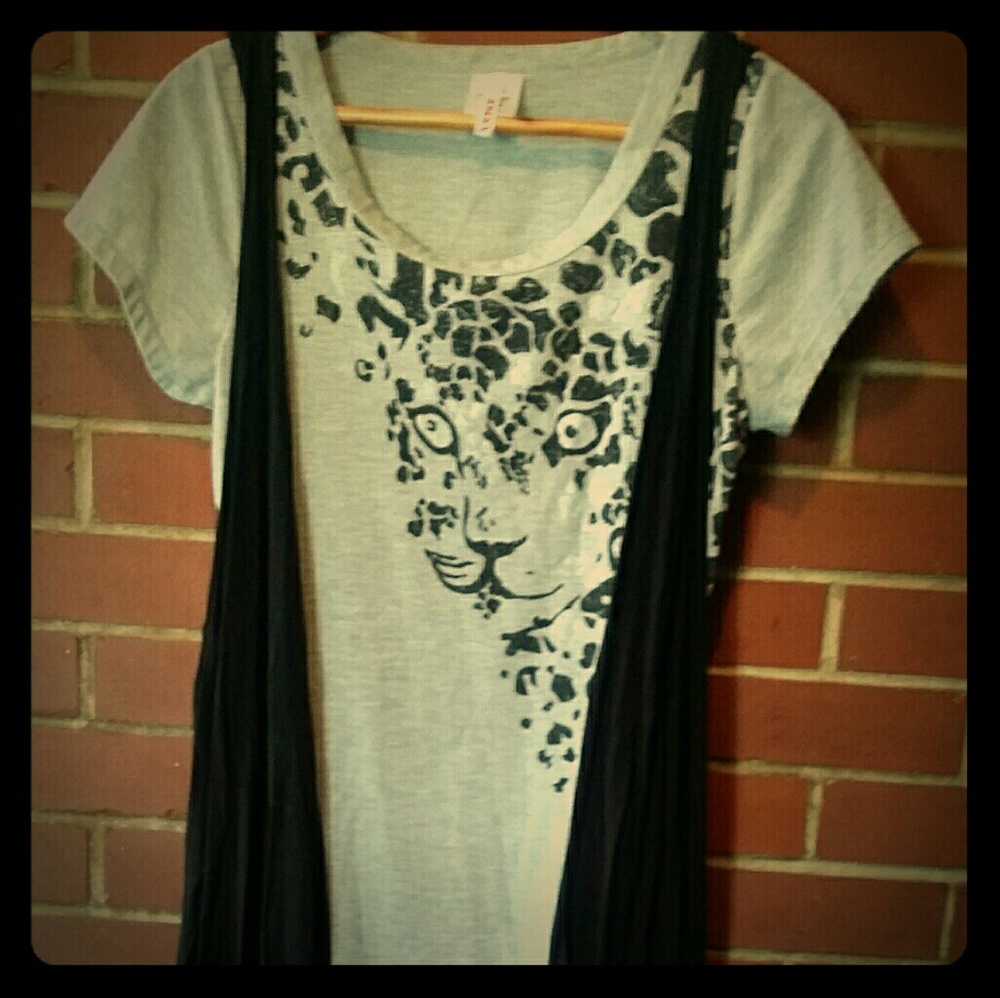 Bongo leopard t-shirt with attached oversized vest