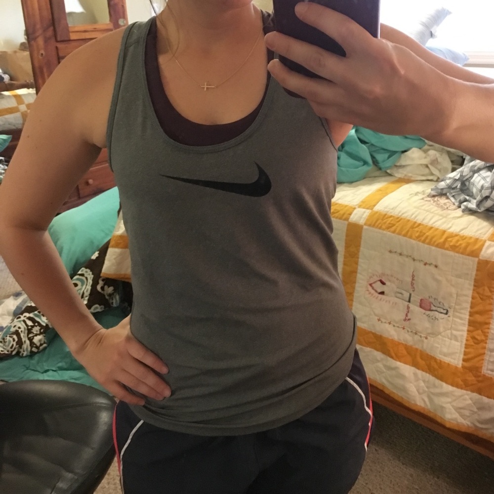 Never worn grey Nike Pro size M workout tank