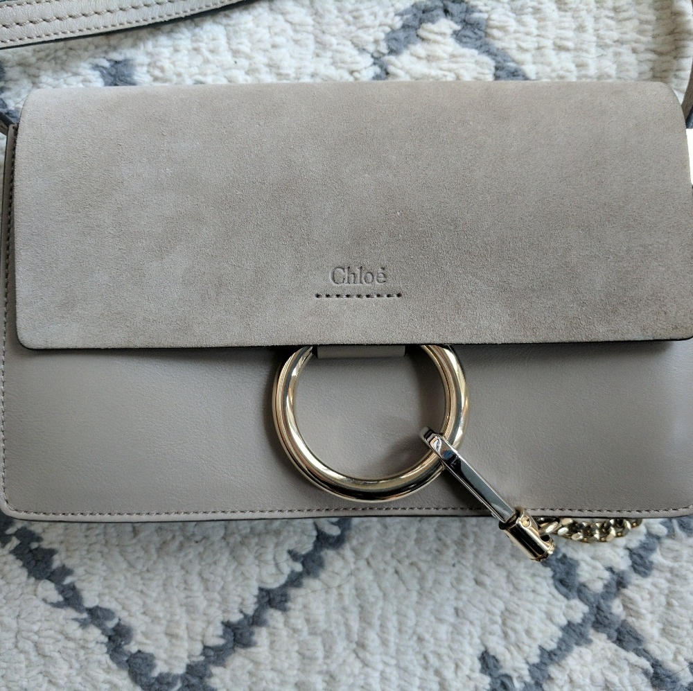 SOLD!  Chloe Faye Small Grey - Picture 2 of 8
