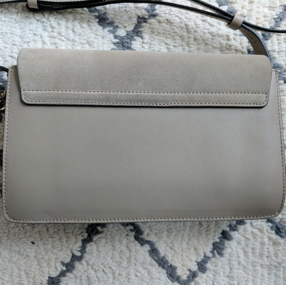 SOLD!  Chloe Faye Small Grey - Picture 3 of 8