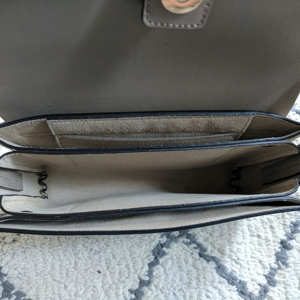 SOLD!  Chloe Faye Small Grey - Picture 5 of 8