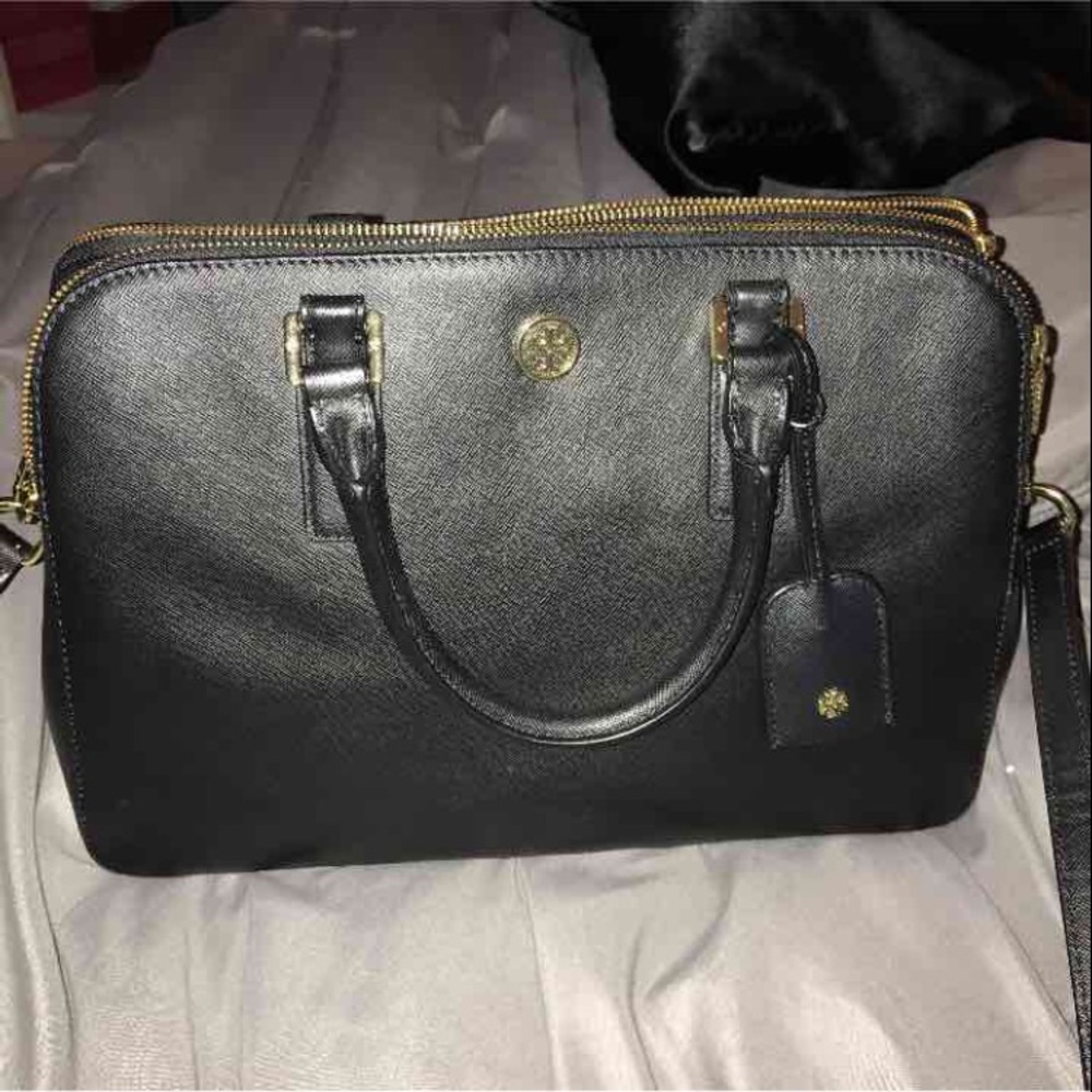 ‼️SOLD‼️Tory Burch Robinson Tripple Zip Satchel