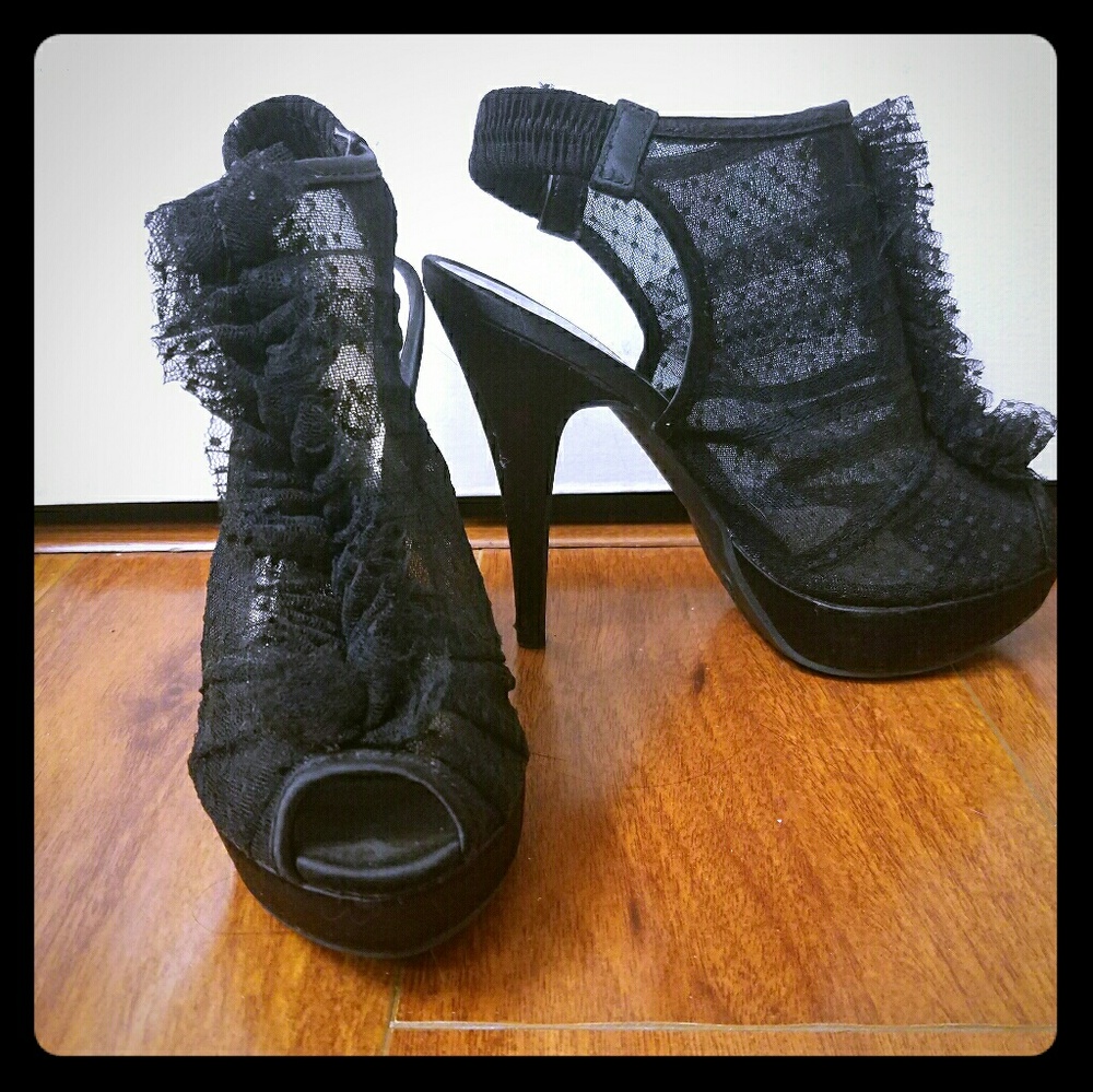 Chinese laundry lacey heels