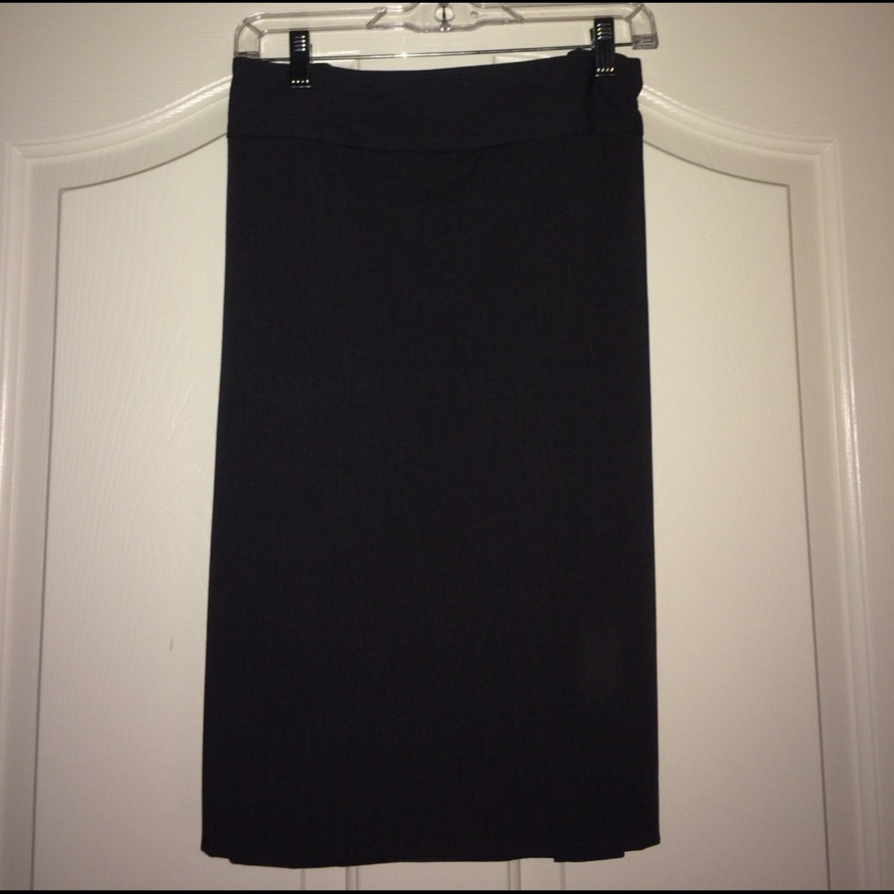 Dark Gray Liz Claiborne Skirt, Size 18.