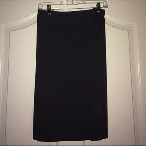 Dark Gray Liz Claiborne Skirt, Size 18.