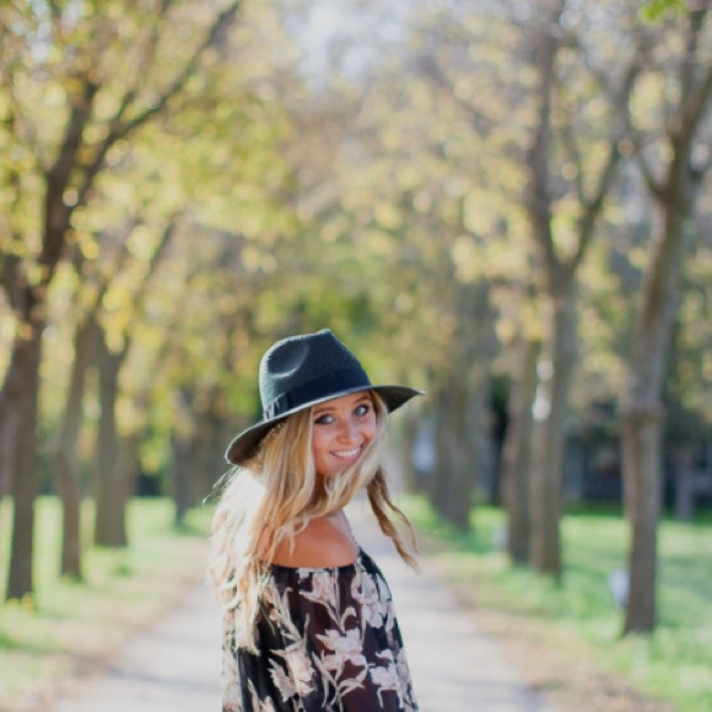 Meet your Posher, Maddie