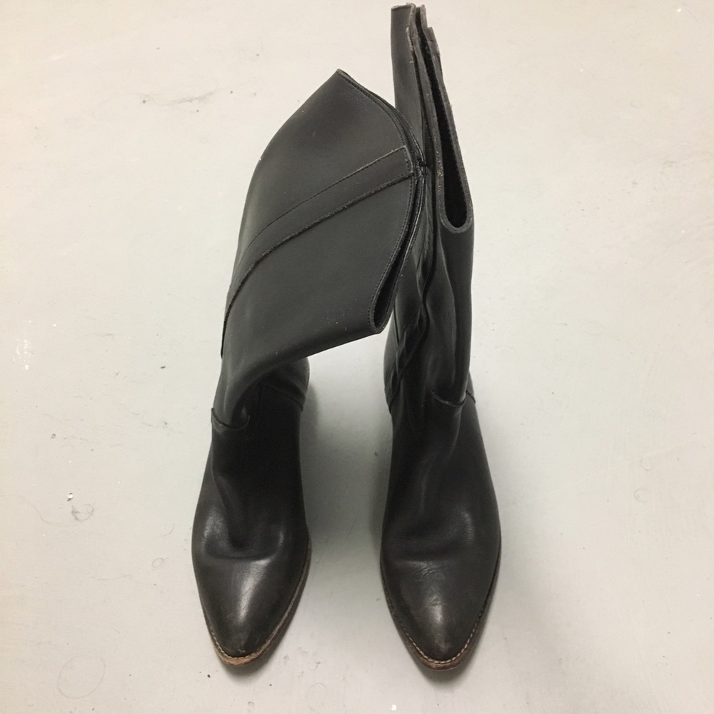 Women's black leather boots