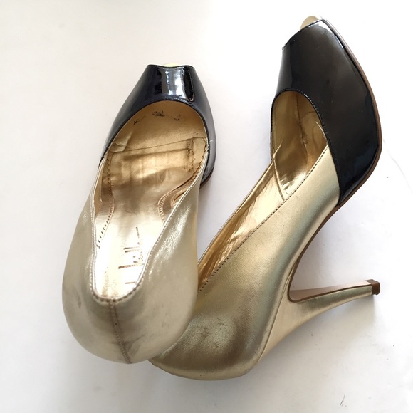 Nicole Miller Shoes - Nicole Miller Gold & Black Patent Leather Pumps 10 Nicole Miller Shoes - Nicole Miller Gold & Black Patent Leather Pumps 10