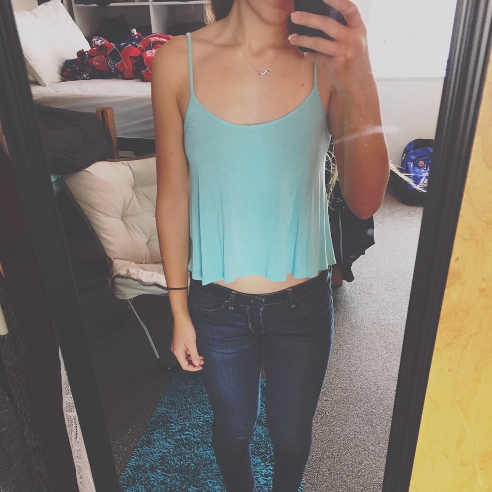 ((SOLD)) ZENANA OUTFITTERS BRIGHT BLUE TANK