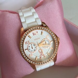 Guess Accessories - White/Pink Guess Watch Breast Cancer Awareness Guess Accessories - White/Pink Guess Watch Breast Cancer Awareness