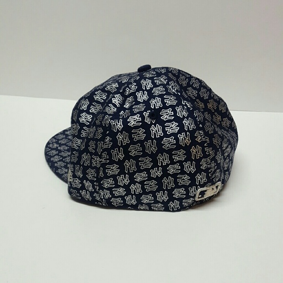 2 New York Yankees Hat - Picture 3 of 4