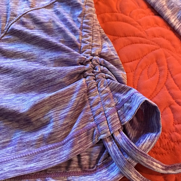 Active wear shirt - Picture 3 of 3