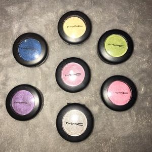 7 MAC eye shadows, highly pigmented, used