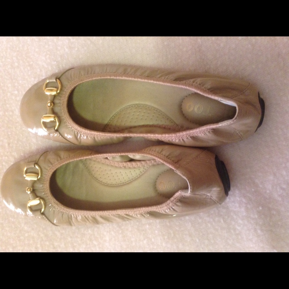 Me Too beige flats