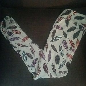LulaRoe feather leggings