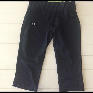 Under armour black crop leggings