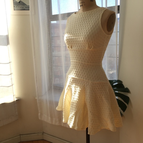 Closet Dresses & Skirts - Off White Flounce Dress Size 6 Medium Closet Dresses & Skirts - Off White Flounce Dress Size 6 Medium