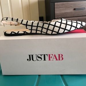 Just Fab Zia flats NWT