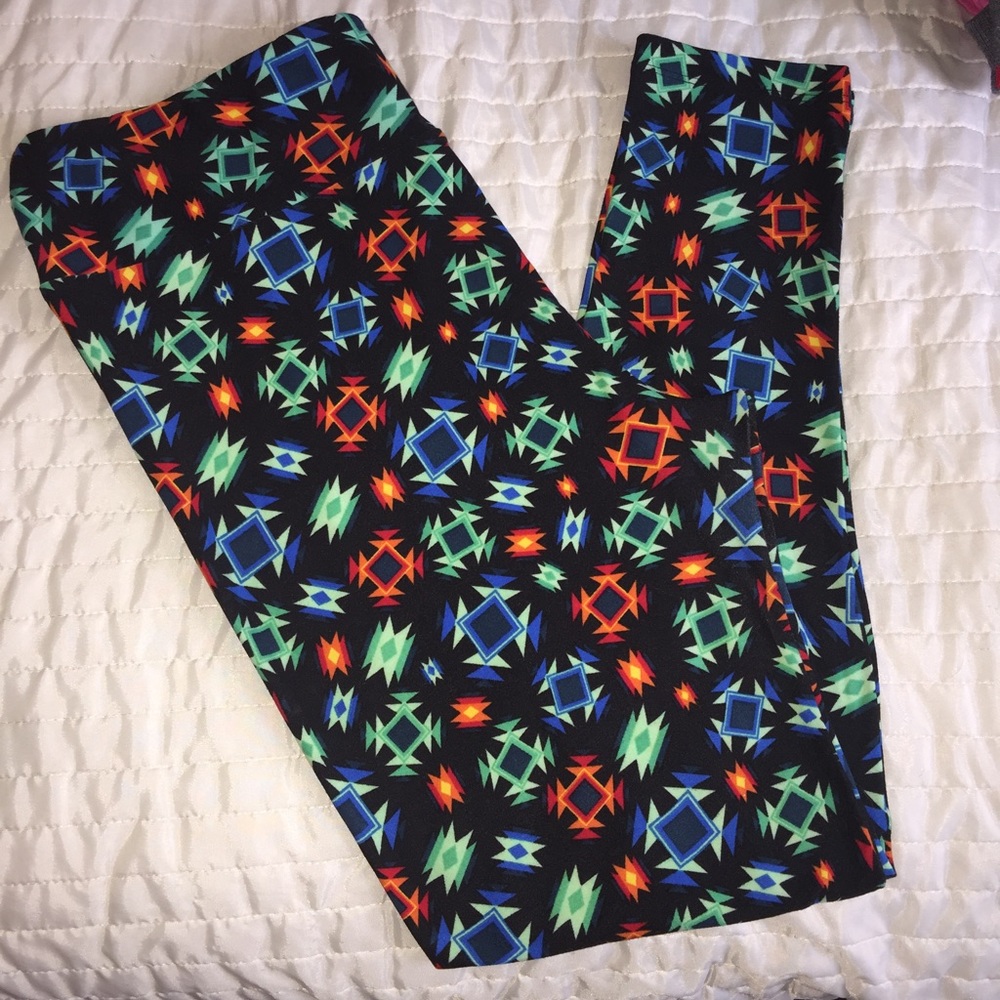 ‼️ 24hr SALE ‼️ LuLaRoe TC Leggings