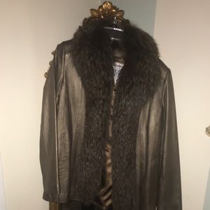 Marvin Richards, Genuine leather, faux fur