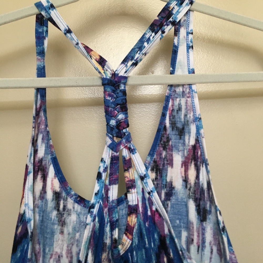 Patterned Tank Top - Picture 3 of 4