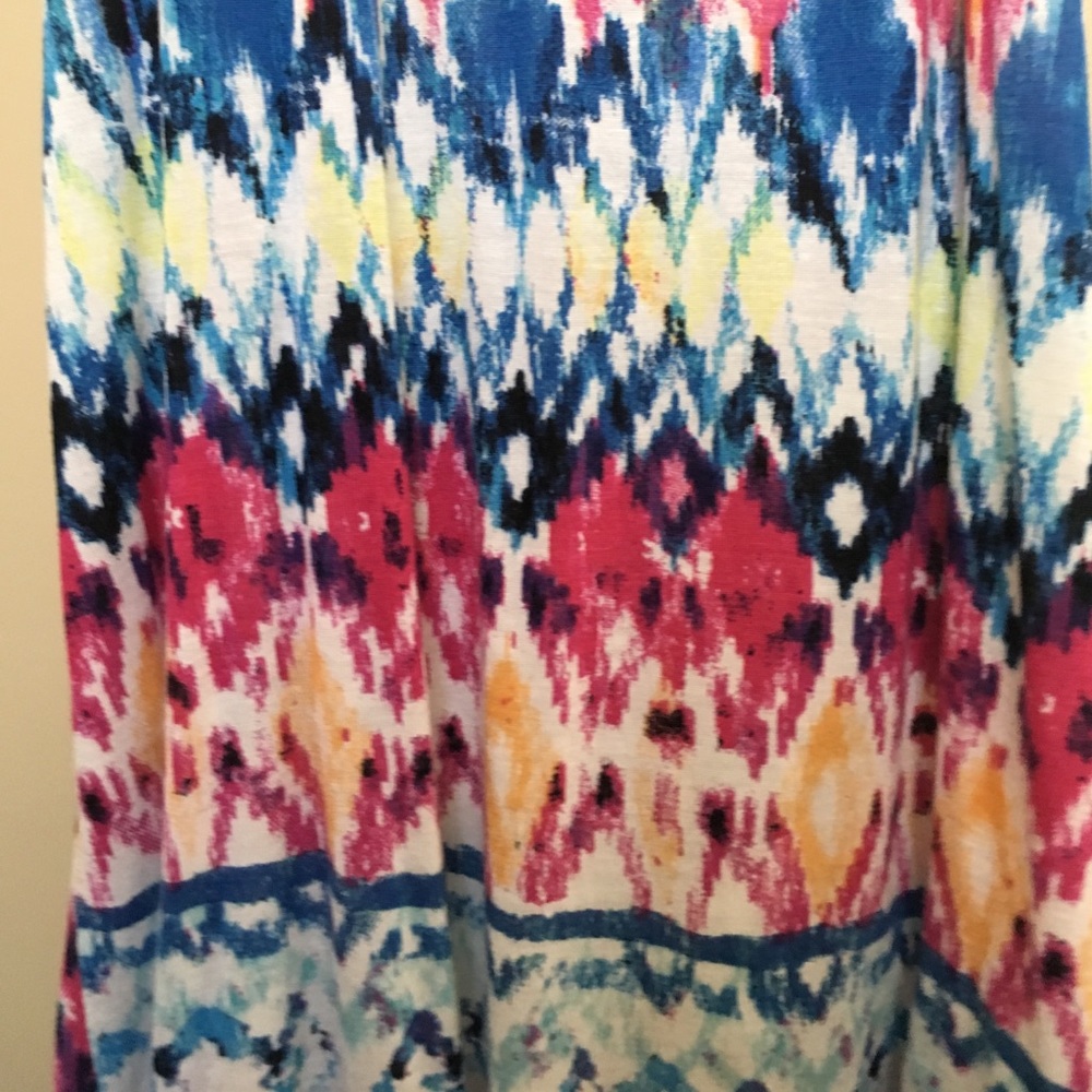 Patterned Tank Top - Picture 4 of 4