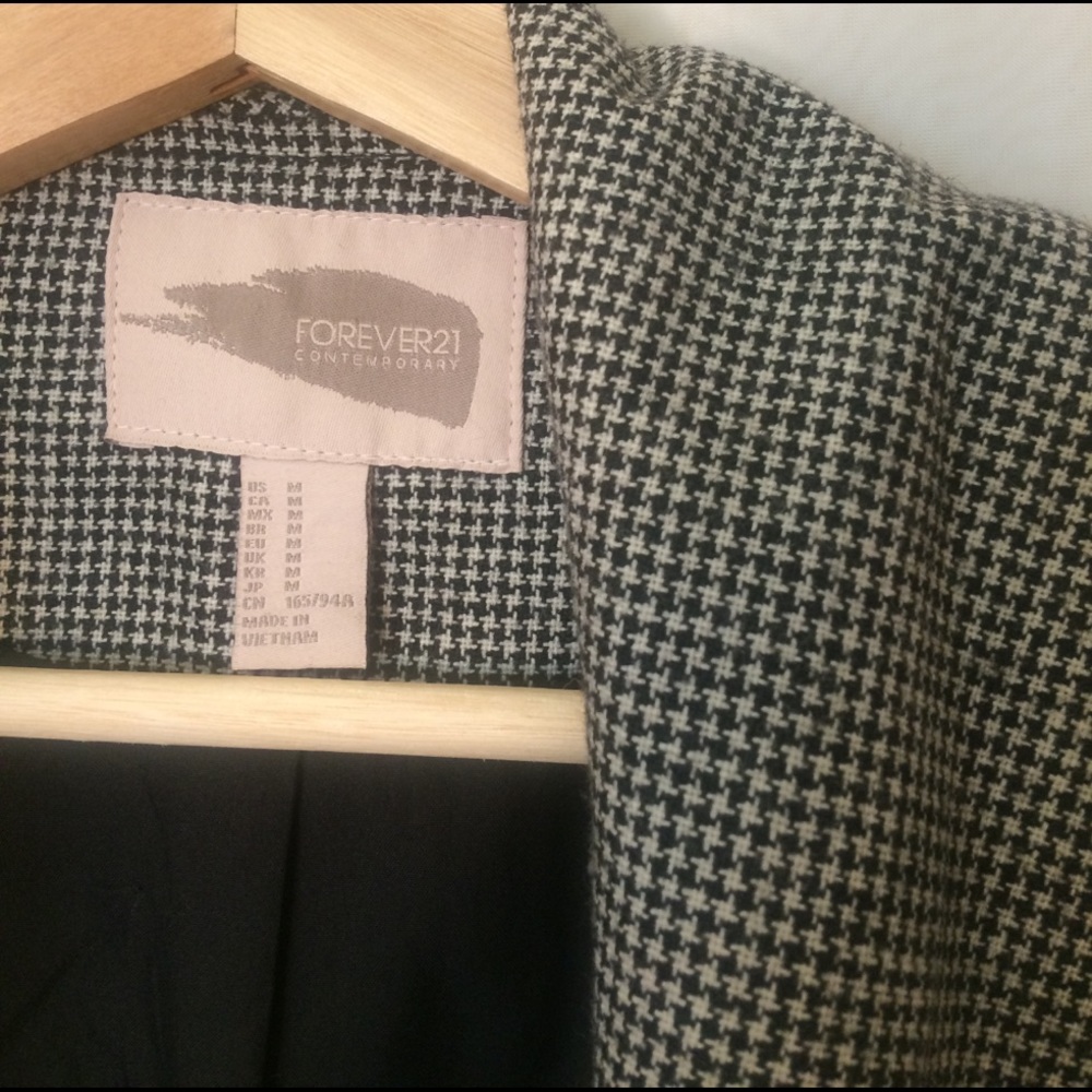 FOREVER21 Houndstooth coat NEW, never worn.