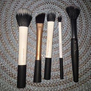 Makeup brushes