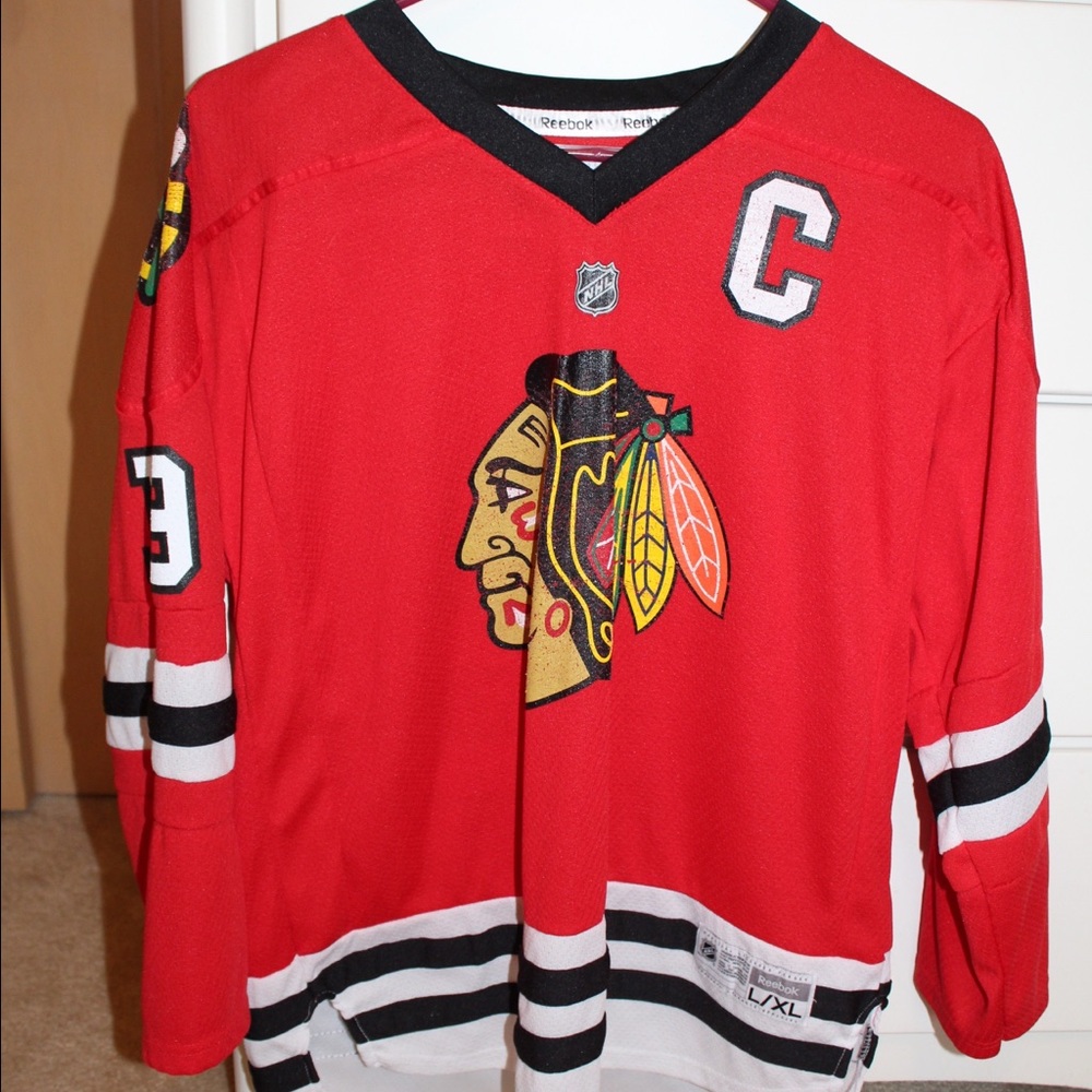 youth blackhawks jersey (fake)