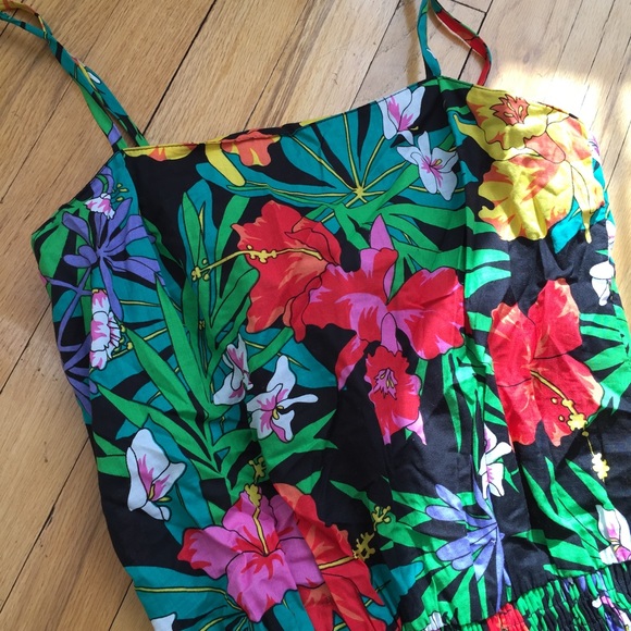 Dresses - Vintage Floral Dress Size 4 Dresses - Vintage Floral Dress Size 4