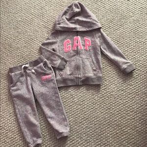 Gap Toddler Girls Sweat Shirt Outfit