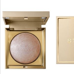 Stila Highlighter