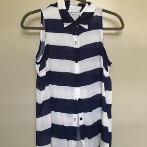 Splendid Sleeveless Button Down Tank Top