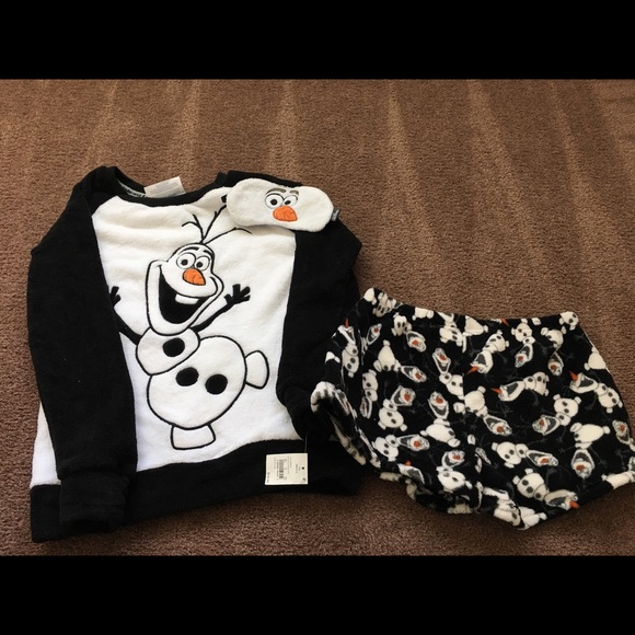 target Other - Olaf pajama set women's