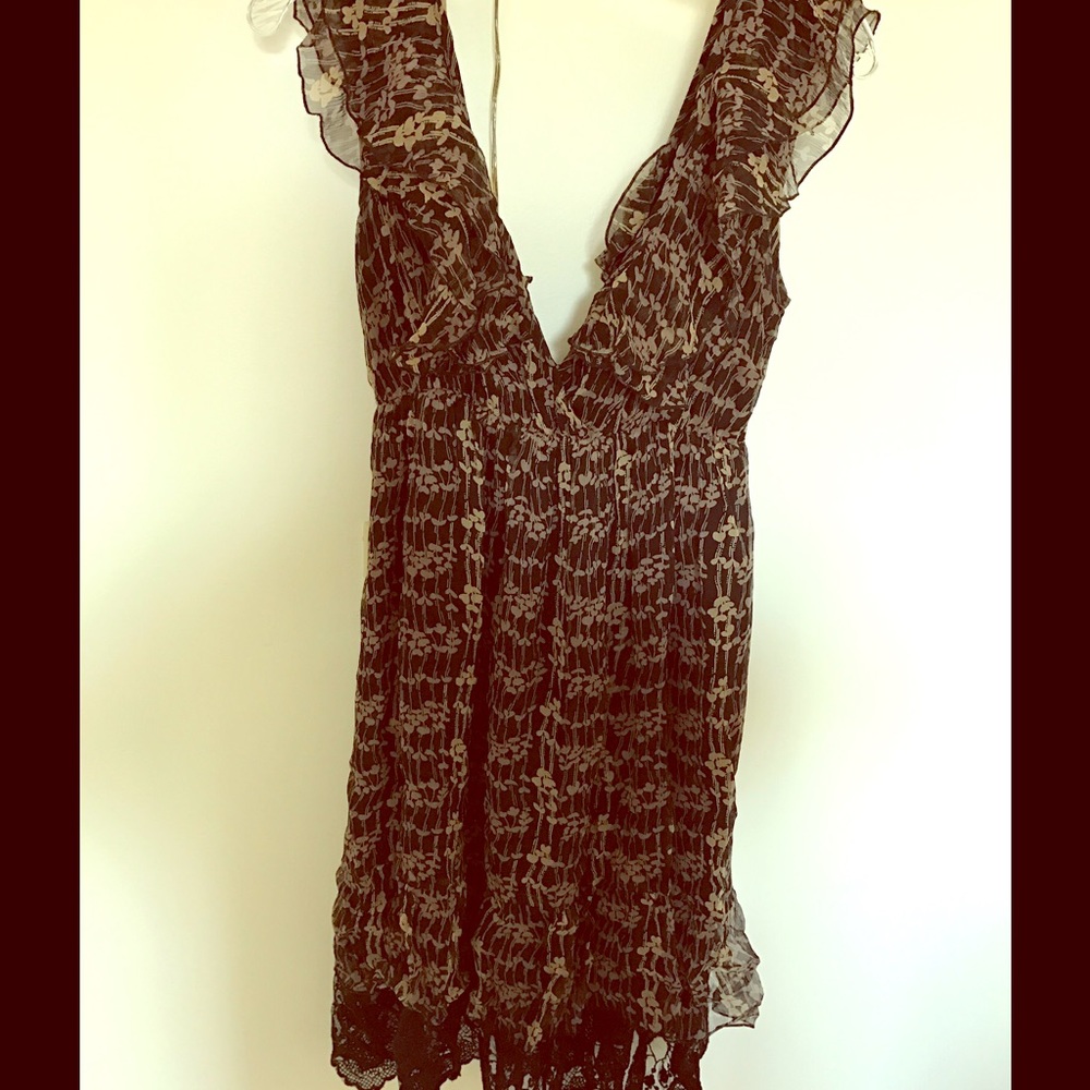 Petticoat Alley frill and lace dress.