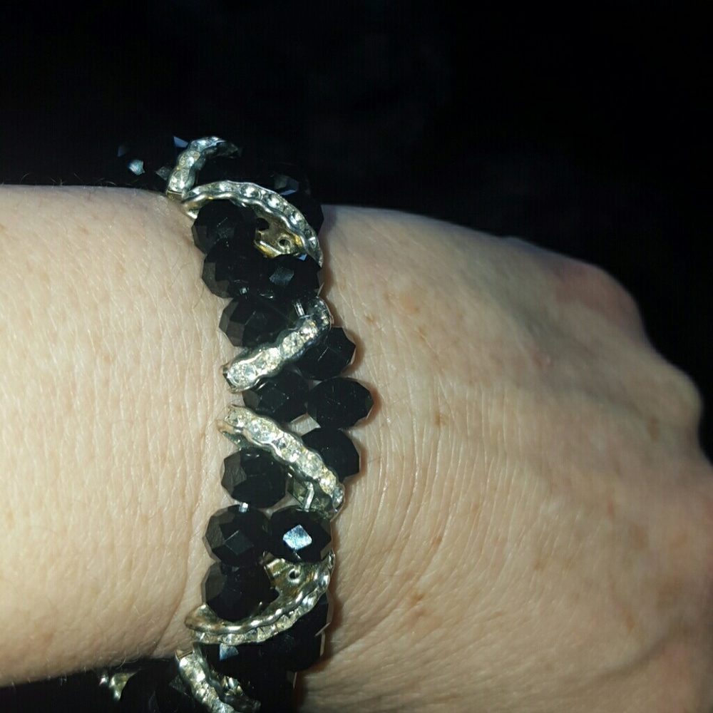 Black bead bracelet
