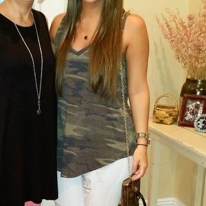 Camo Z Supply tank excellent condition! Size small