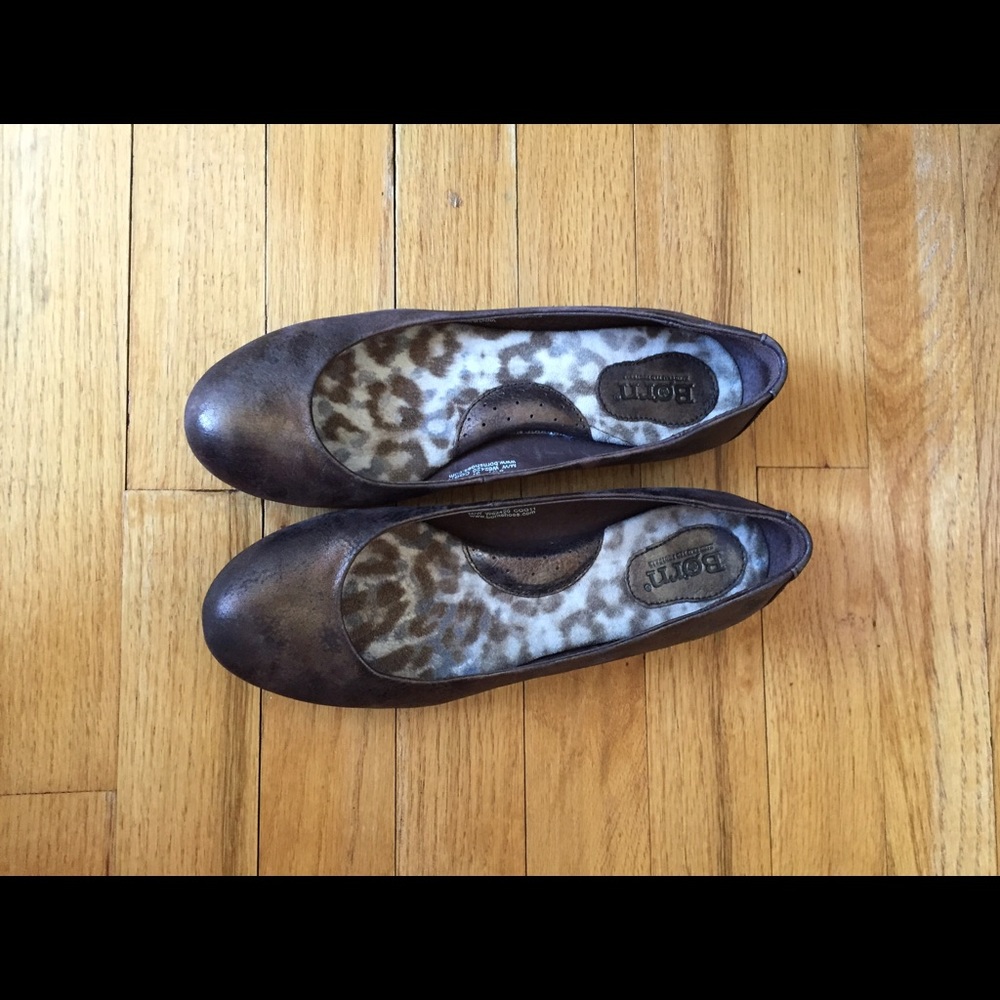 Born metallic brown flats